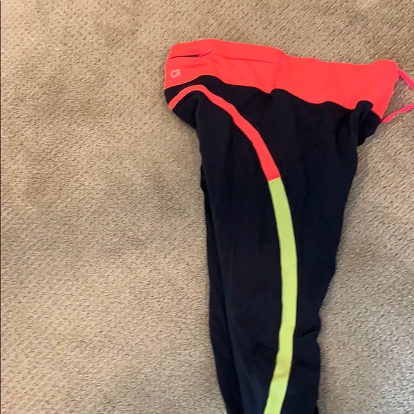 Gap yoga pants - Picture 8 of 8